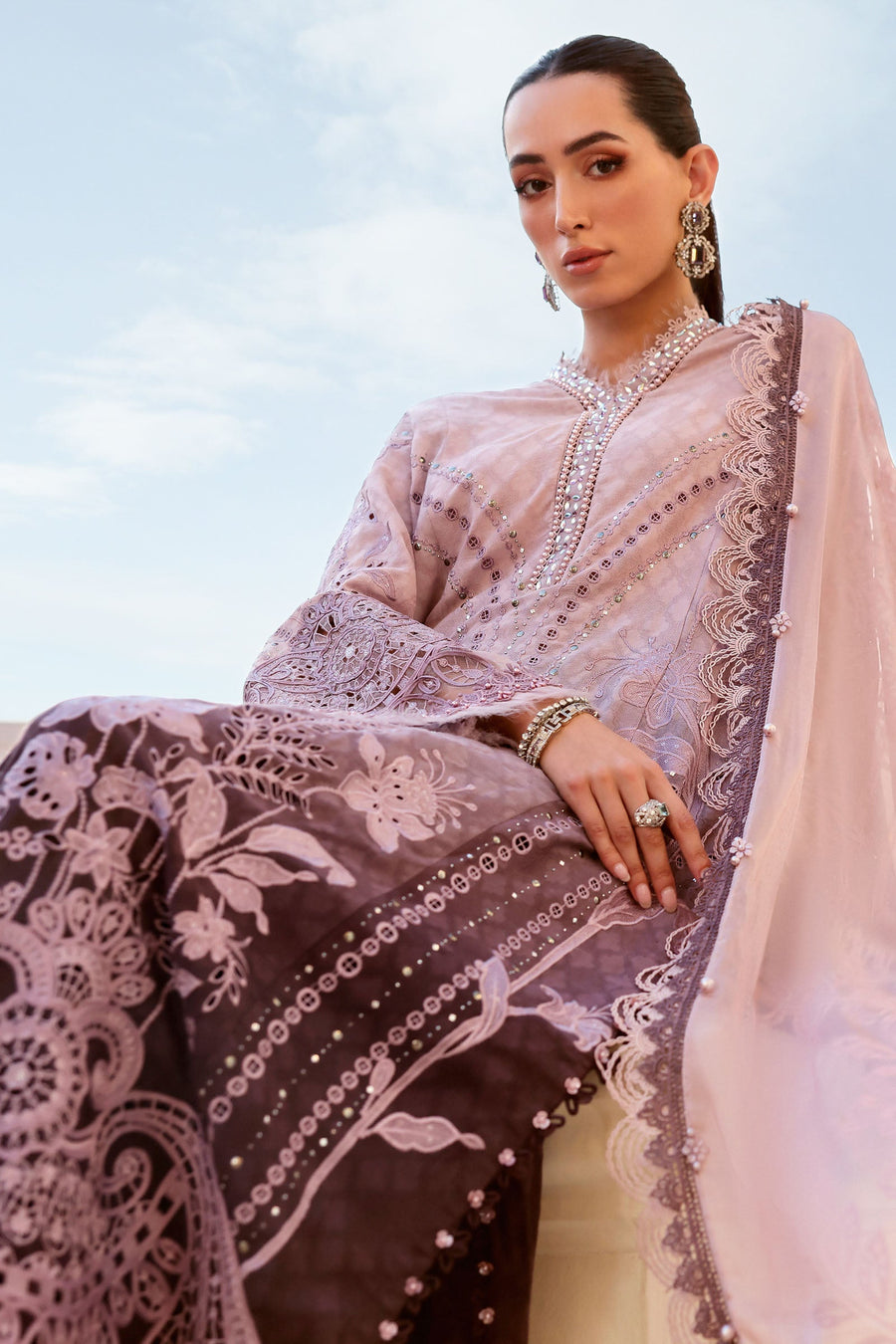 Maria.B Luxury Lawn Unstitched Embroidered 3Pc Suit D-2601-B