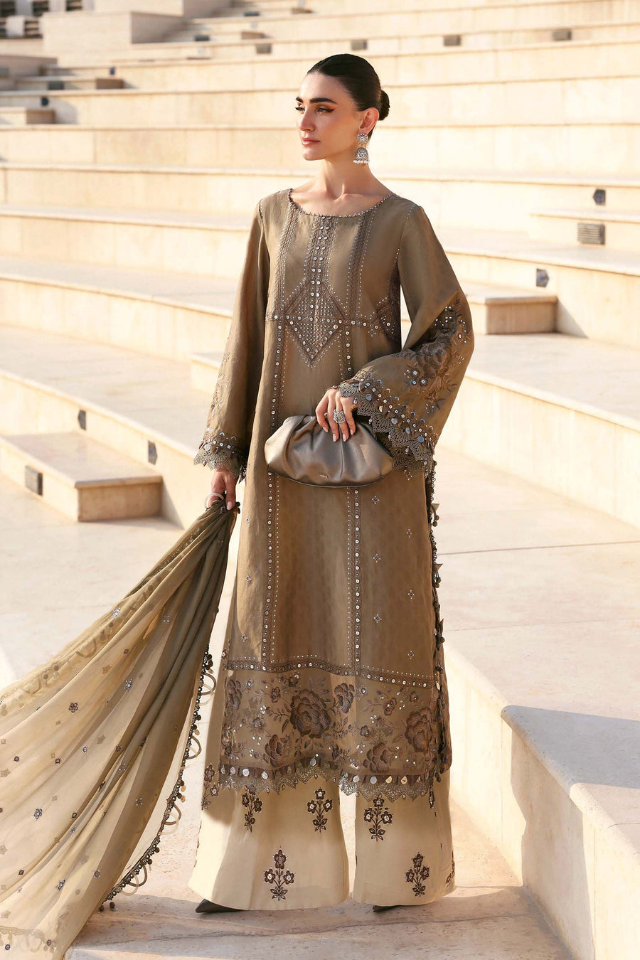 Maria.B Luxury Lawn Unstitched Embroidered 3Pc Suit D-2602-A