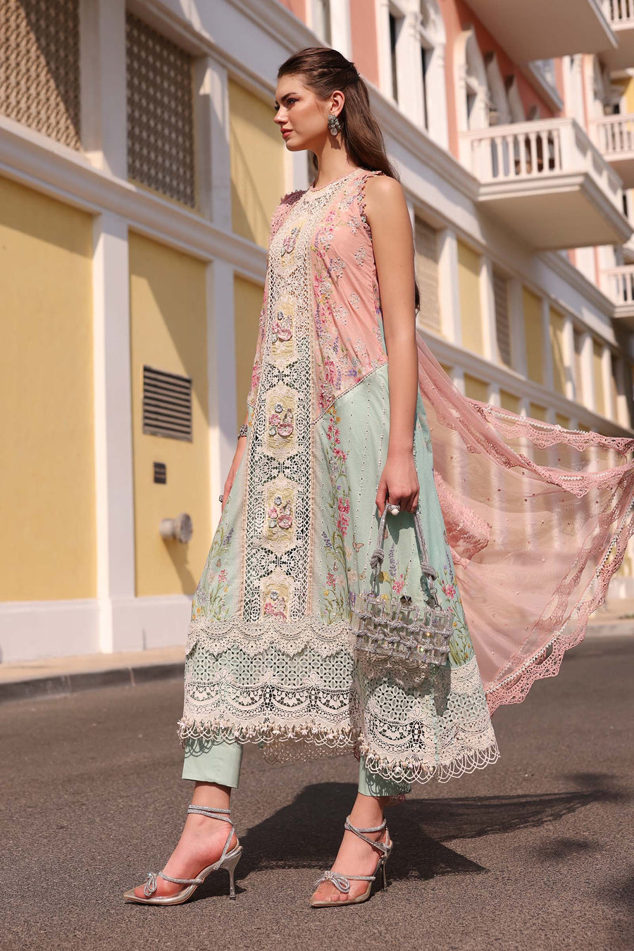Maria.B Luxury Lawn Unstitched Embroidered 3Pc Suit D-2606-A