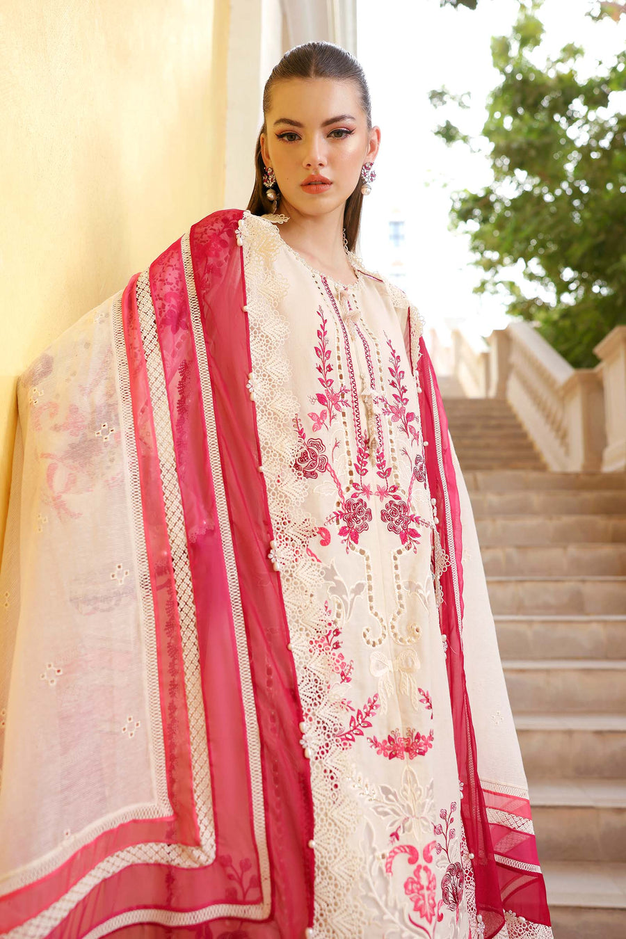 Maria.B Luxury Lawn Unstitched Embroidered 3Pc Suit D-2609-A