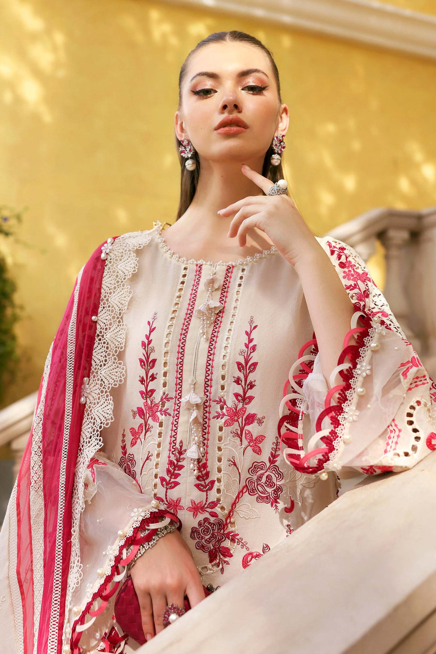 Maria.B Luxury Lawn Unstitched Embroidered 3Pc Suit D-2609-A