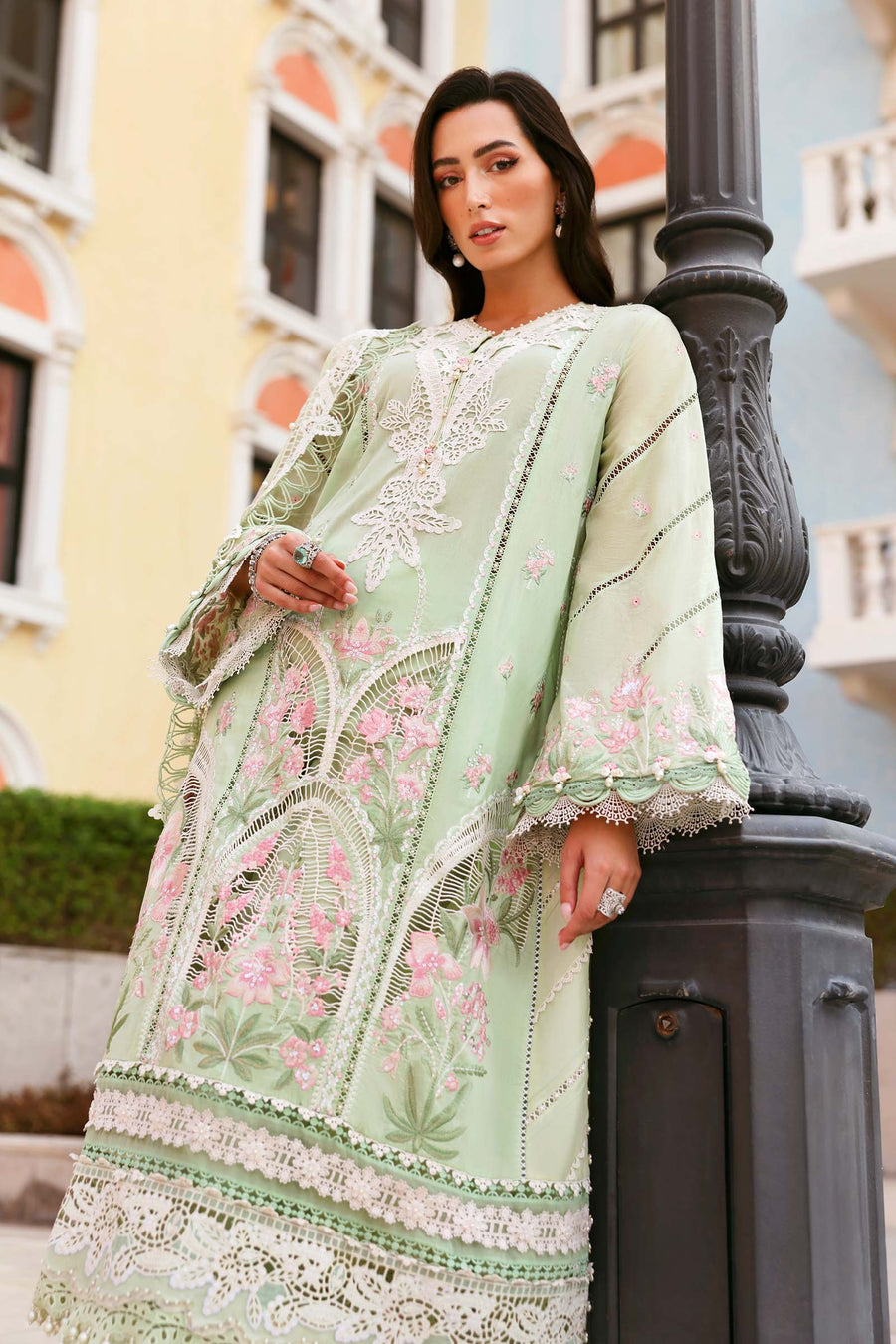 Maria.B Luxury Lawn Unstitched Embroidered 3Pc Suit D-2611-A