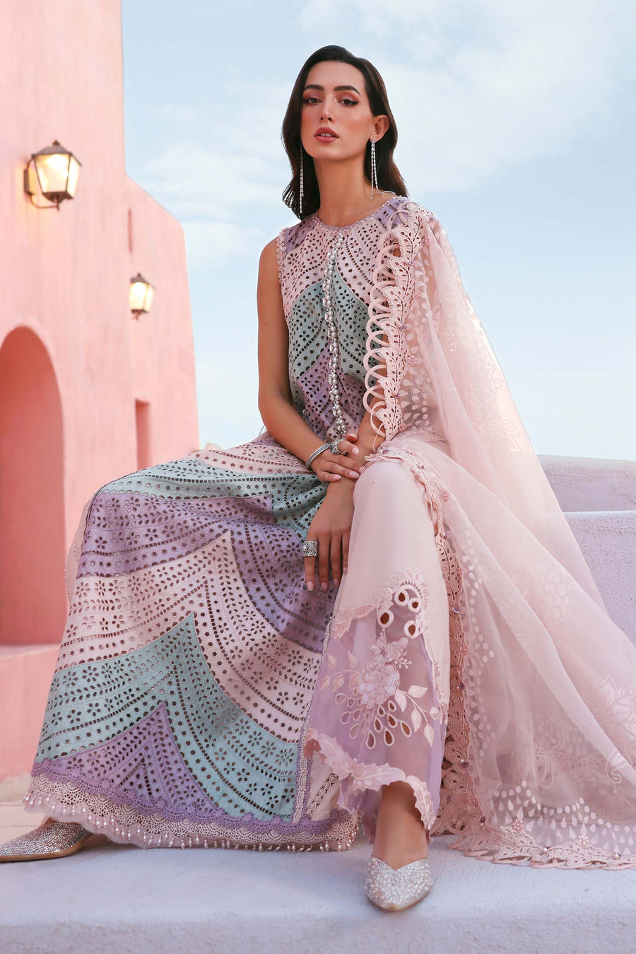 Maria.B Luxury Lawn Unstitched Embroidered 3Pc Suit D-2612-B