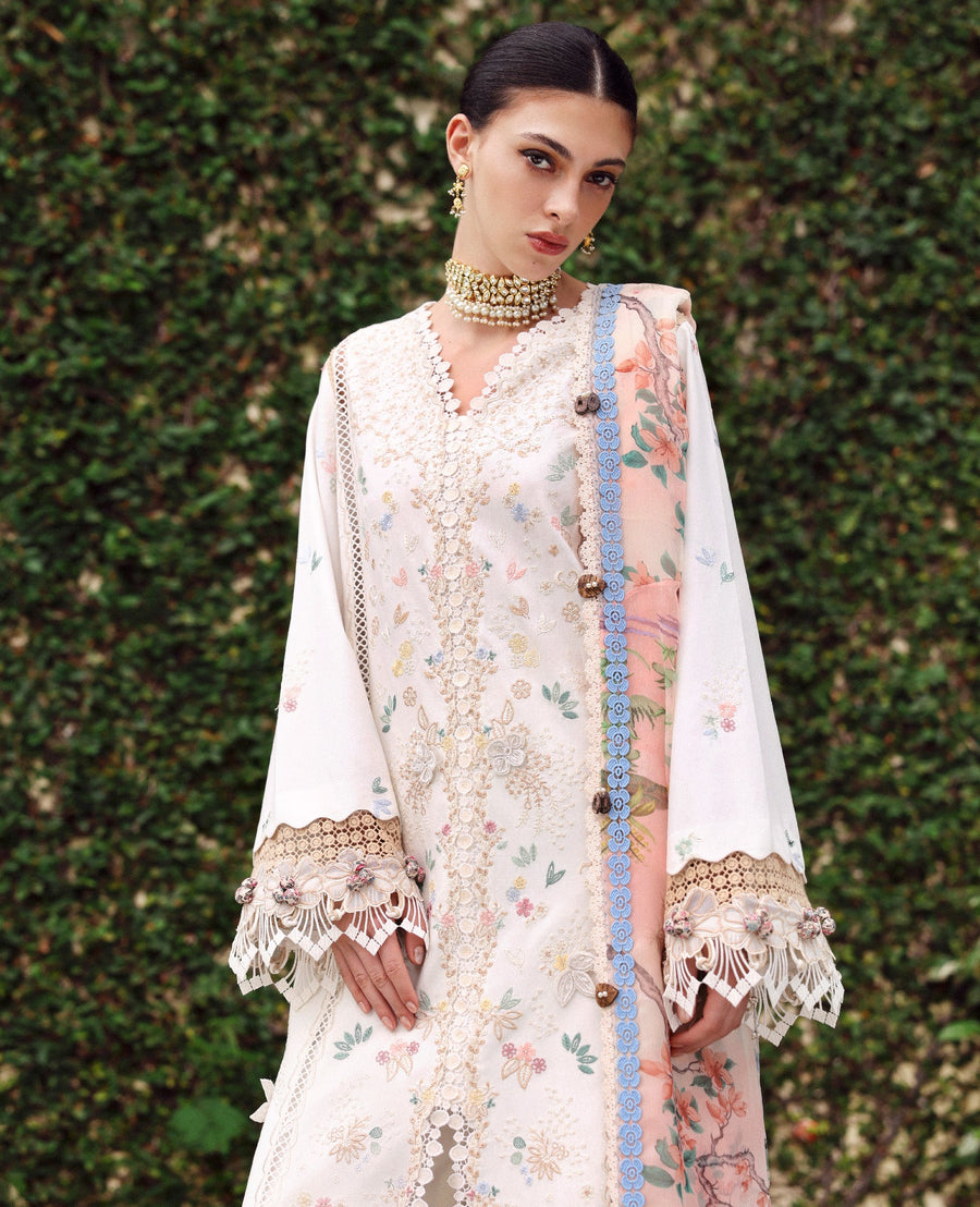 Republic WomensWear Lilas Embroidered Lawn Unstitched 3Pc Suit D-2A AMAYA