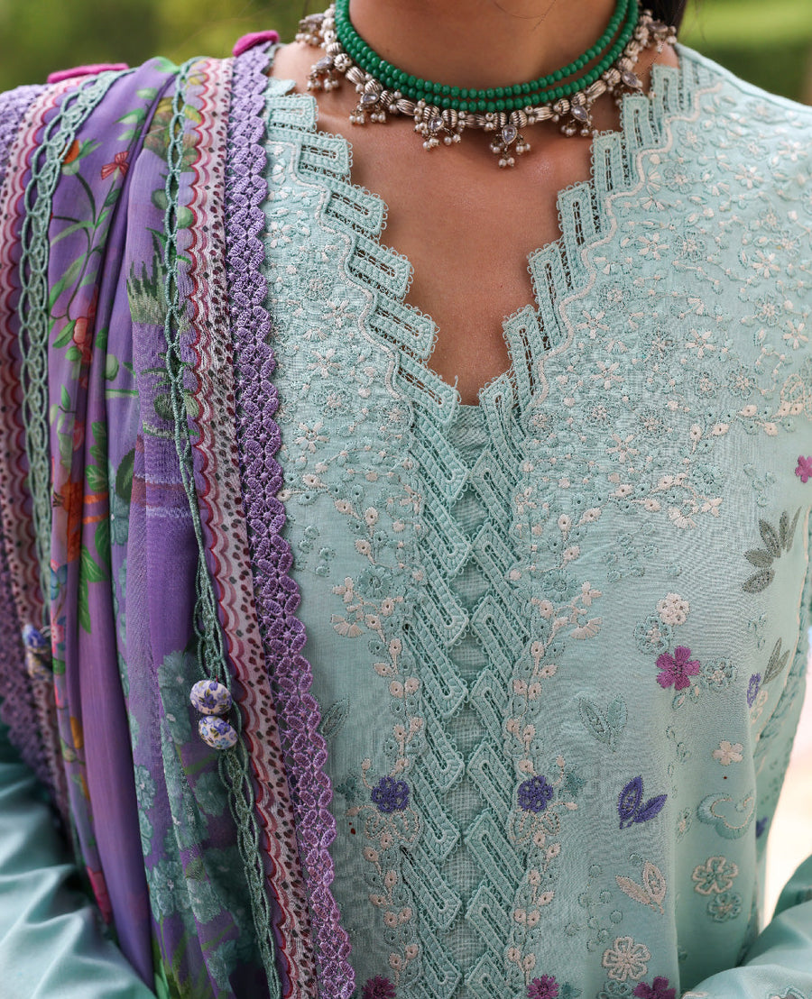 Republic WomensWear Lilas Embroidered Lawn Unstitched 3Pc Suit D-2B NERYA