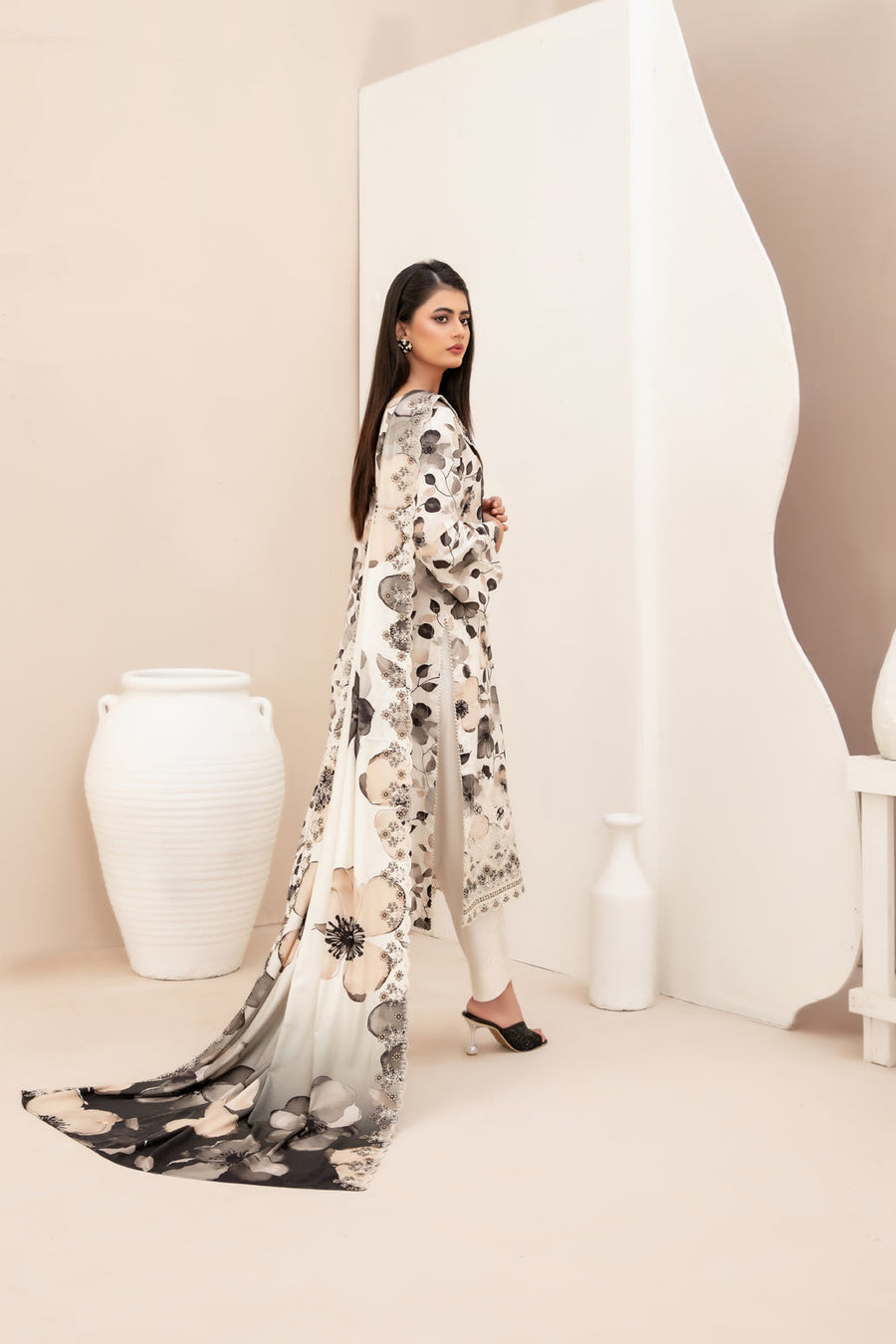 Misbah by Tawakkal Fabrics Embroidered Staple Unstitched 3Pc Suit D-4512