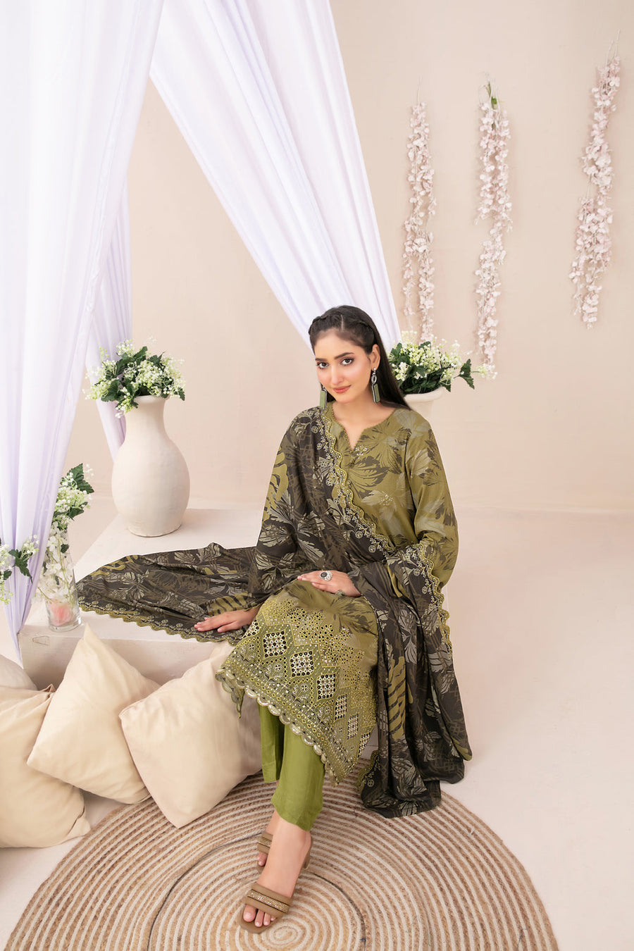 Shamailah by Tawakkal Fabrics Embroidered Staple Unstitched 3Pc Suit D-4683
