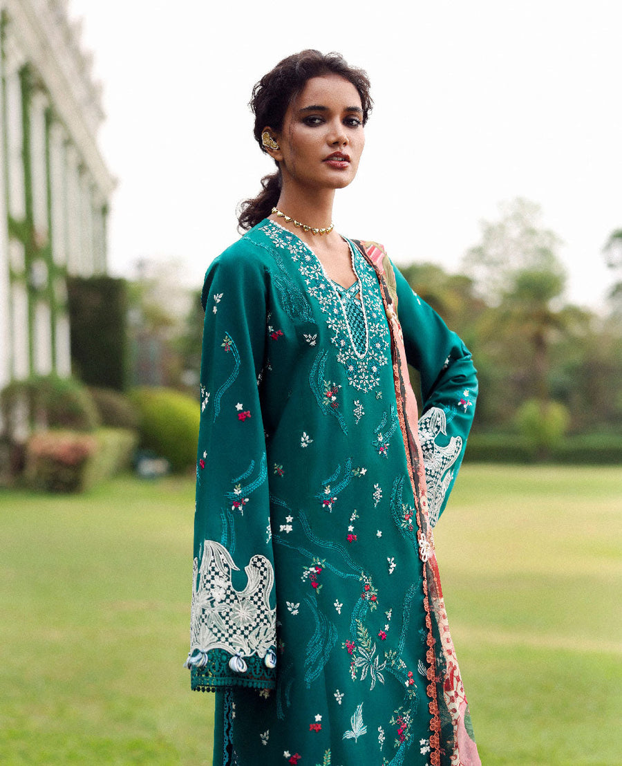 Republic WomensWear Lilas Embroidered Lawn Unstitched 3Pc Suit D-4A ZIVA