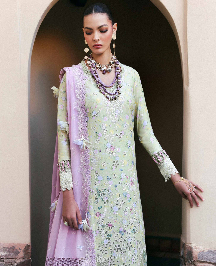 Republic WomensWear Reine Embroidered Lawn Unstitched 3Pc Suit D-5A Perla