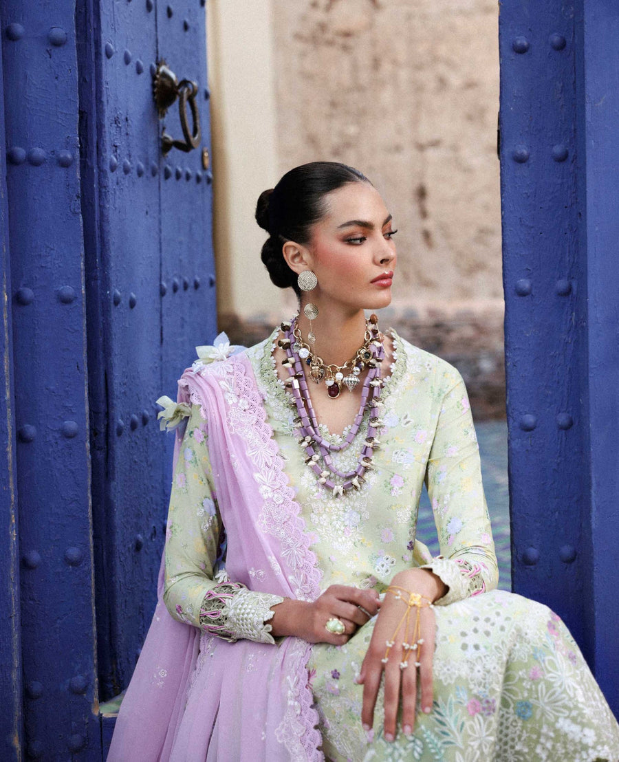 Republic WomensWear Reine Embroidered Lawn Unstitched 3Pc Suit D-5A Perla