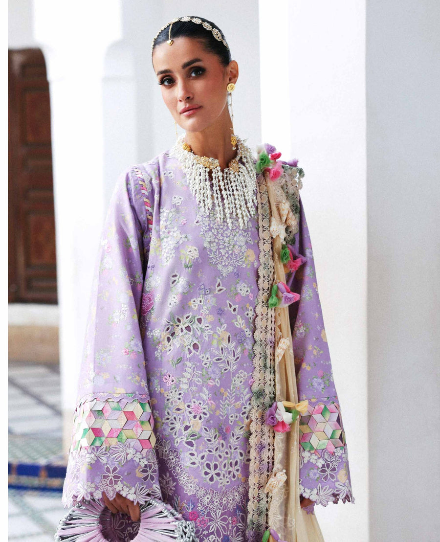 Republic WomensWear Reine Embroidered Lawn Unstitched 3Pc Suit D-5B Licci