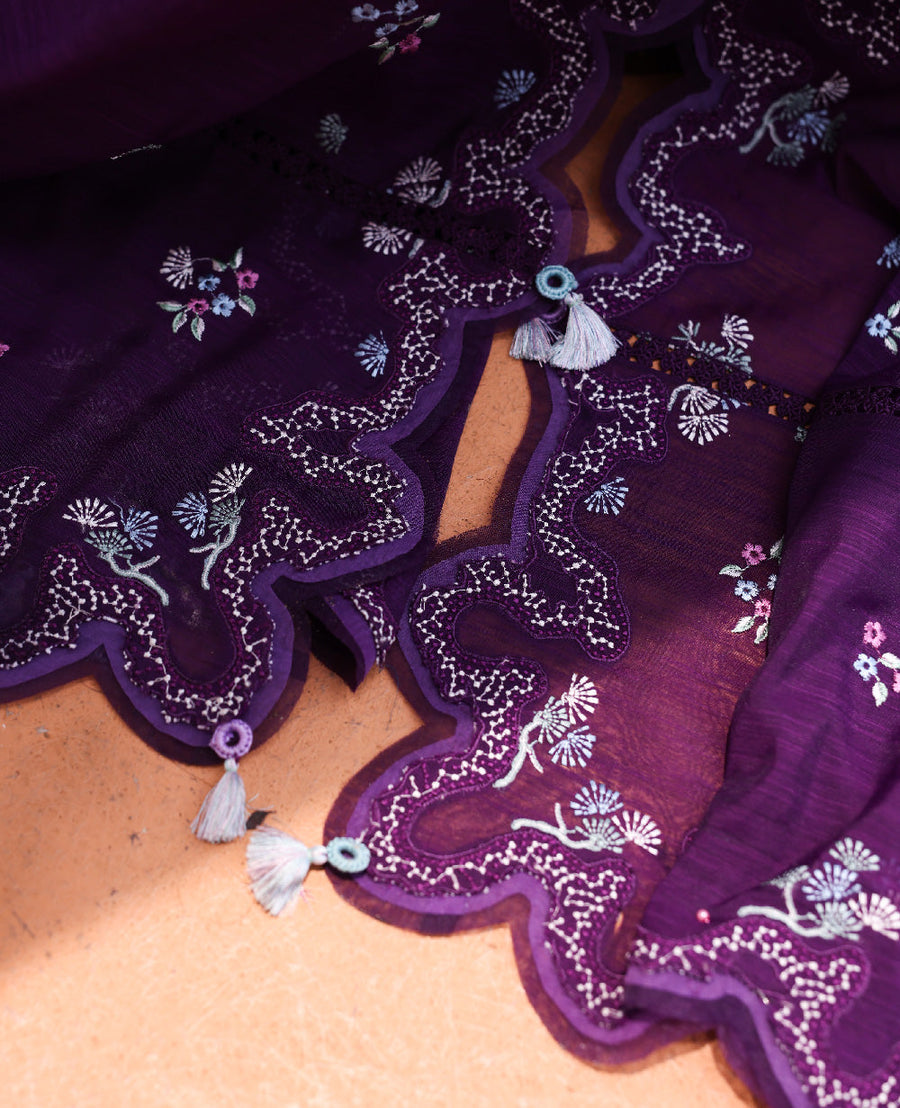 Republic WomensWear Lilas Embroidered Lawn Unstitched 3Pc Suit D-6A OLYRA
