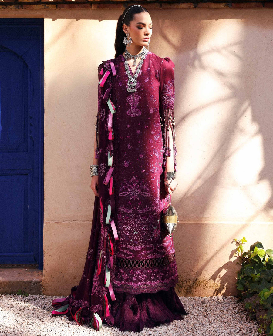 Republic WomensWear Reine Embroidered Lawn Unstitched 3Pc Suit D-6B Icie