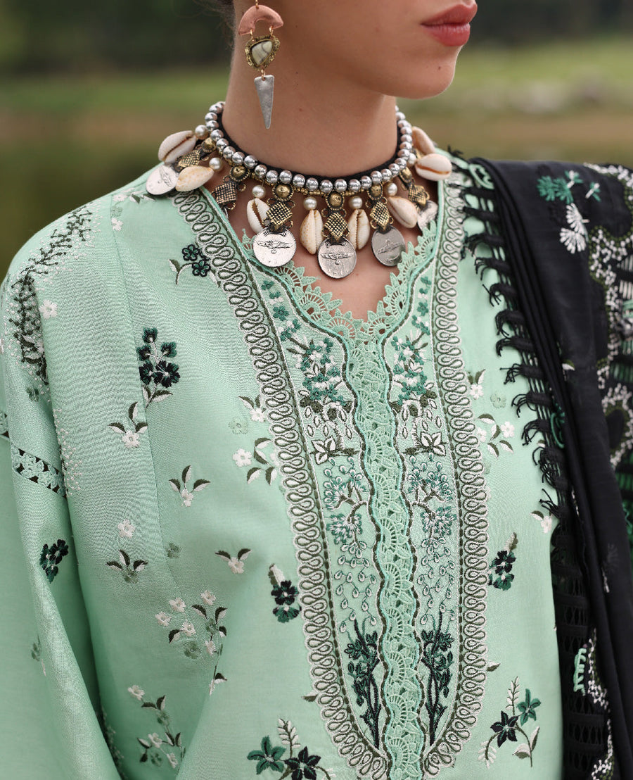 Republic WomensWear Lilas Embroidered Lawn Unstitched 3Pc Suit D-6B SEREYA