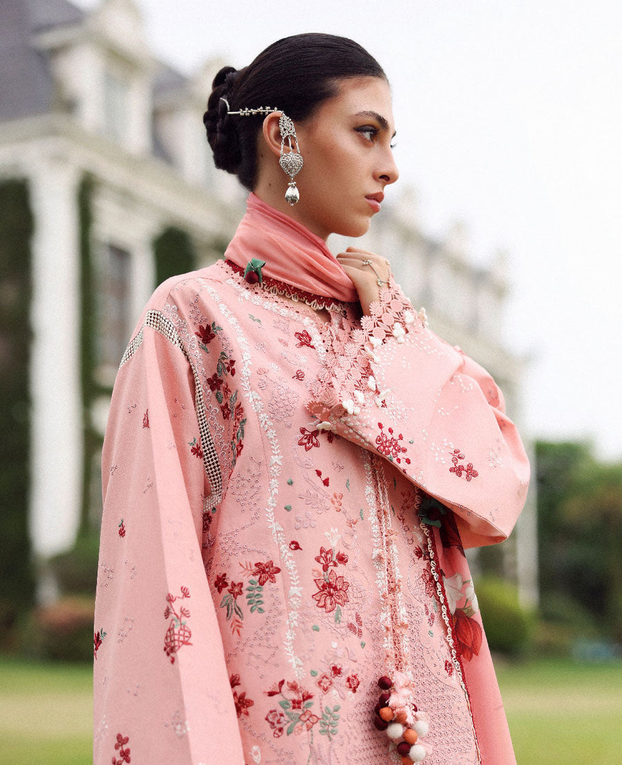 Republic WomensWear Lilas Embroidered Lawn Unstitched 3Pc Suit D-7A VAYRA