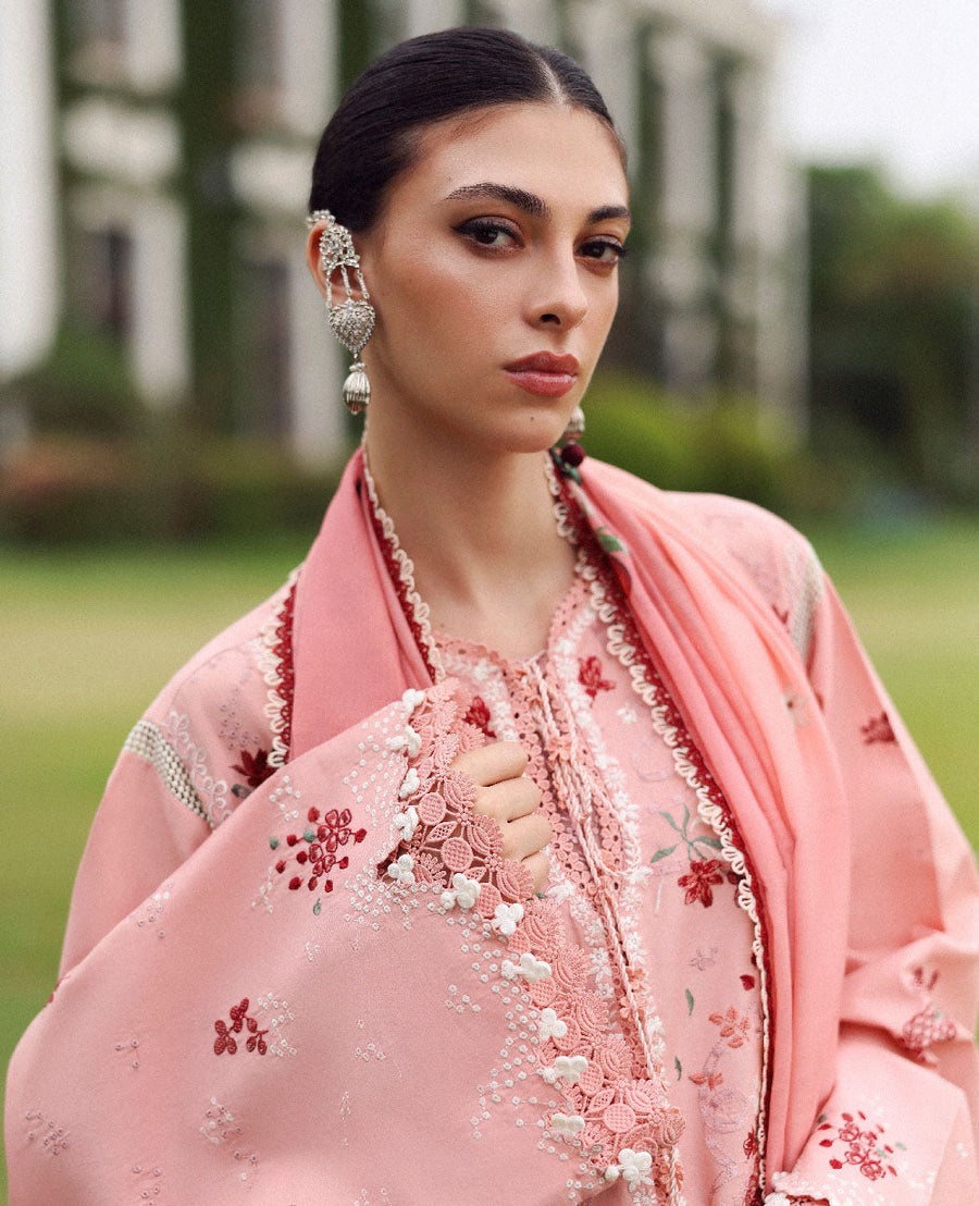 Republic WomensWear Lilas Embroidered Lawn Unstitched 3Pc Suit D-7A VAYRA