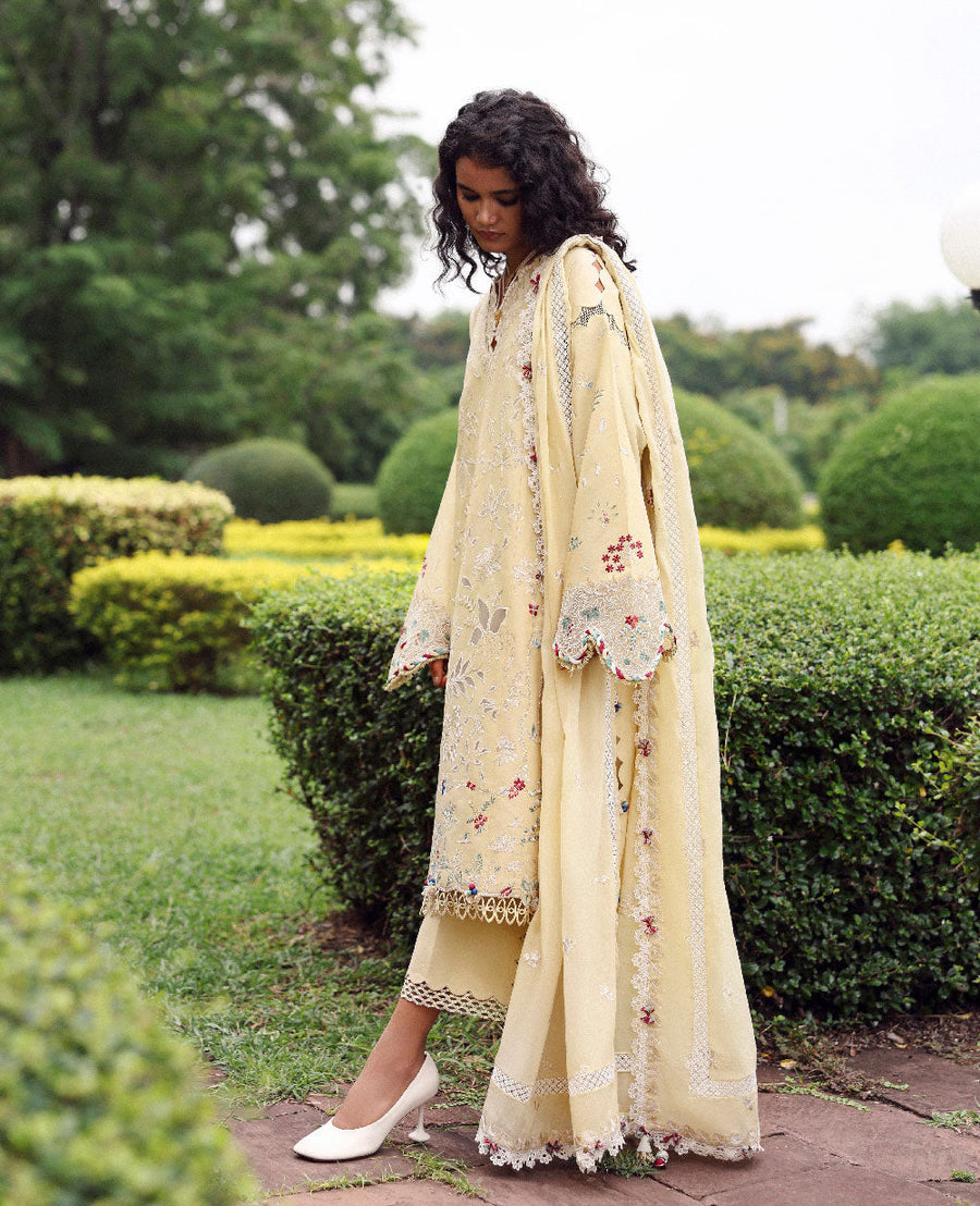 Republic WomensWear Lilas Embroidered Lawn Unstitched 3Pc Suit D-8B ELARIS