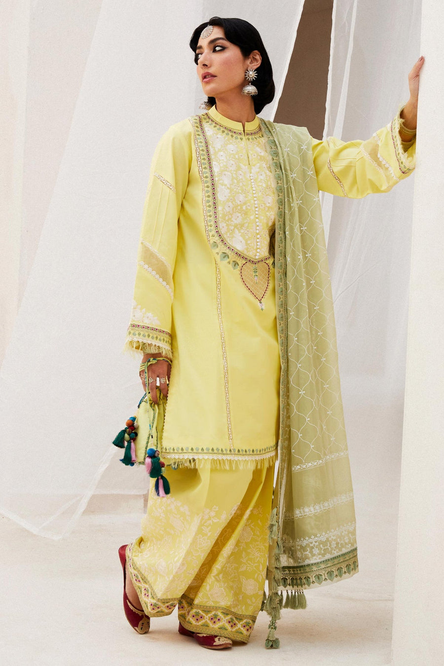 Zara Shahjahan Embroidered Luxury Lawn Unstitched 3Pc Suit D-15A DILARA