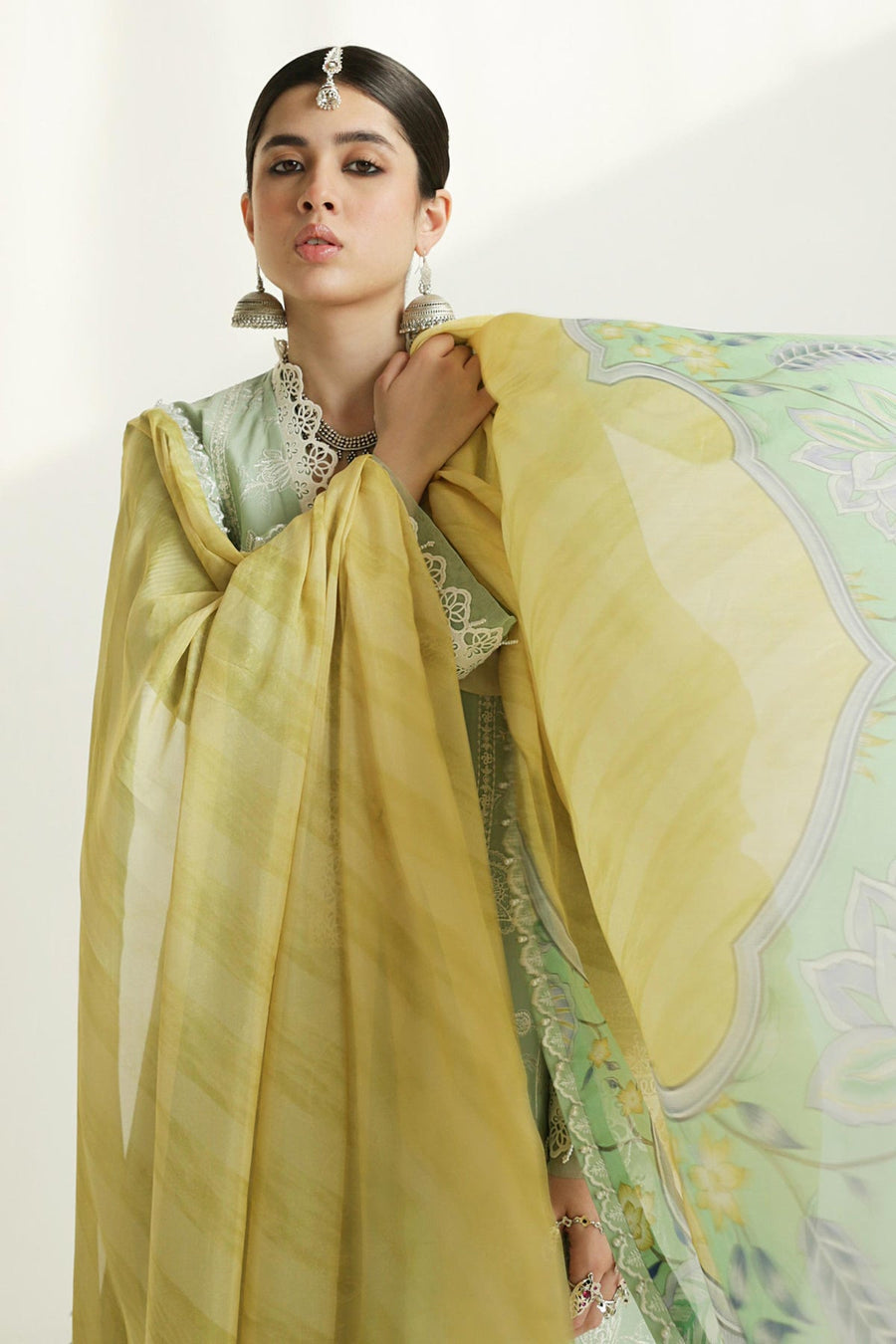 Zara Shahjahan Embroidered Luxury Lawn Unstitched 3Pc Suit D-01B MAHI