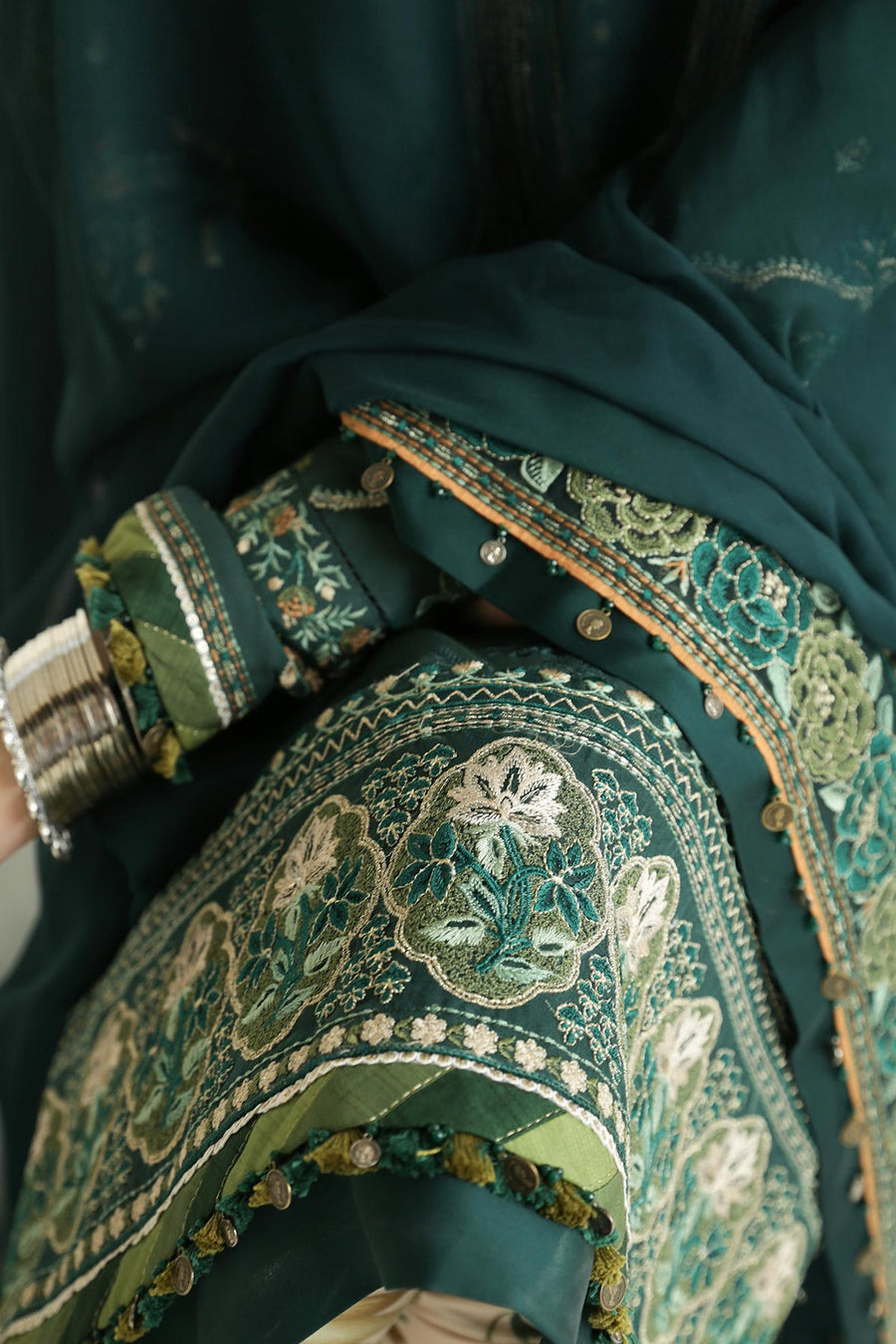 Zara Shahjahan Embroidered Luxury Lawn Unstitched 3Pc Suit D-09B PARSA