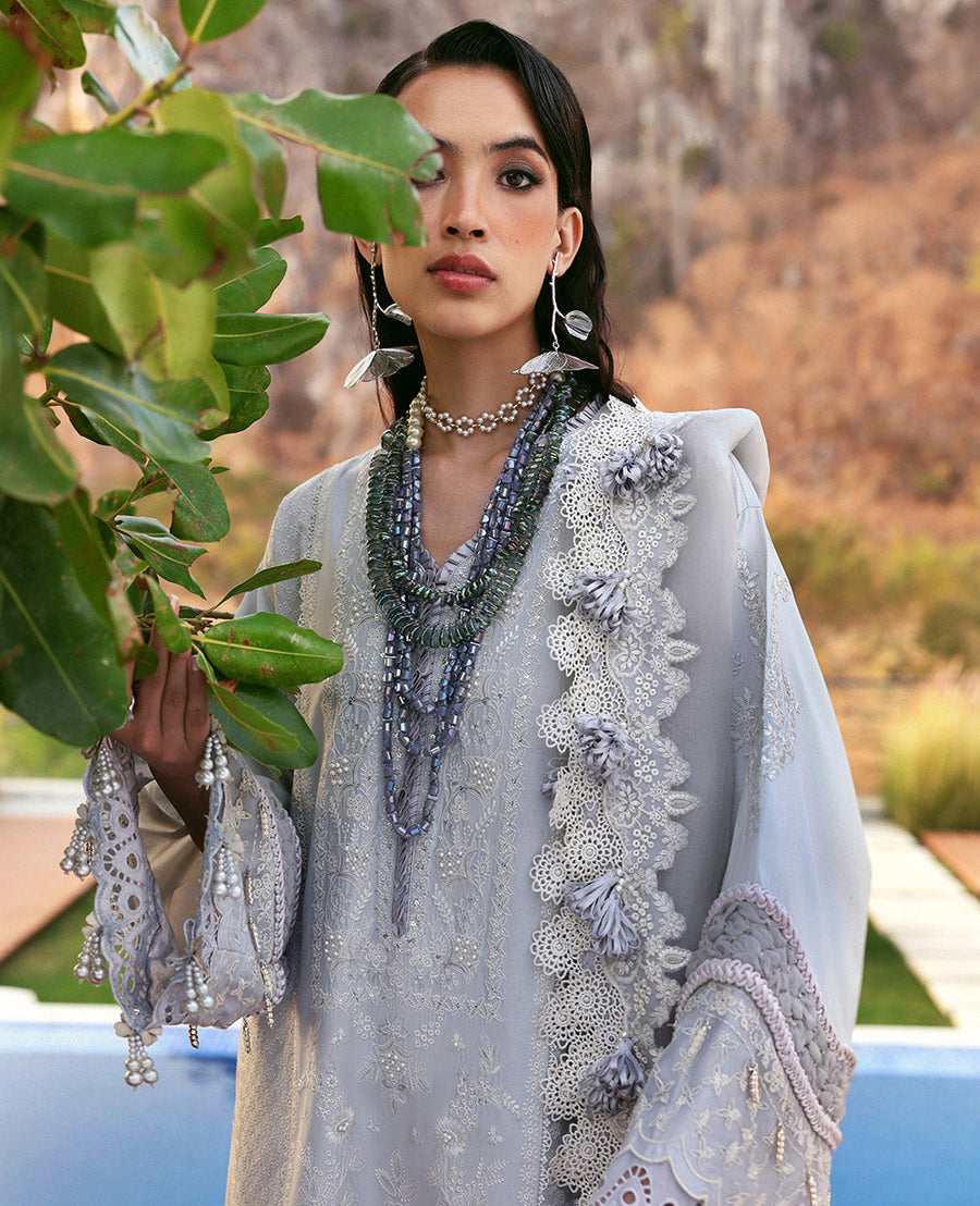 Republic WomensWear Kalani Embroidered Lawn Unstitched 3Pc Suit D3-B - Sitara