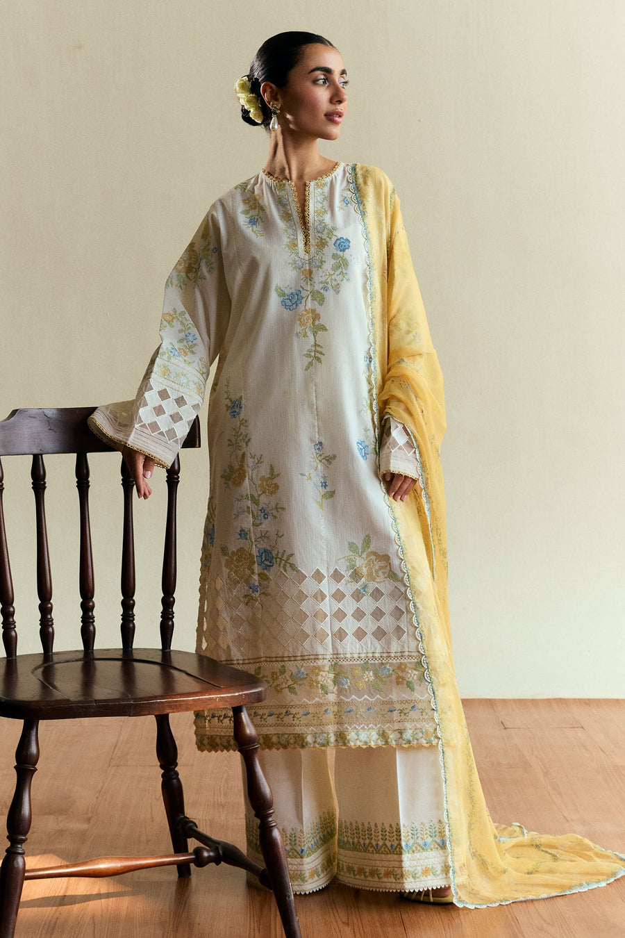 Coco by Zara Shahjahan Embroidered Lawn Unstitched 3Pc Suit D-03 SOLACE