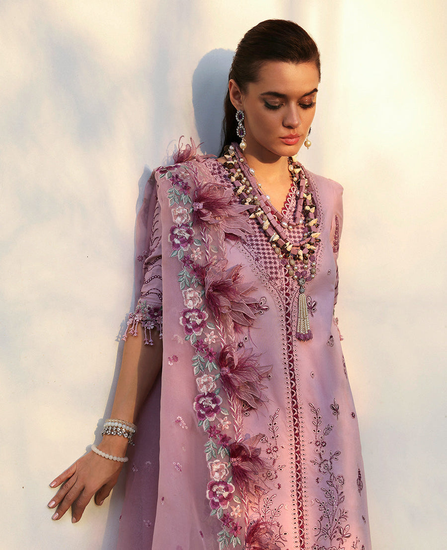 Republic WomensWear Kalani Embroidered Lawn Unstitched 3Pc Suit D4-B - Gulbahar