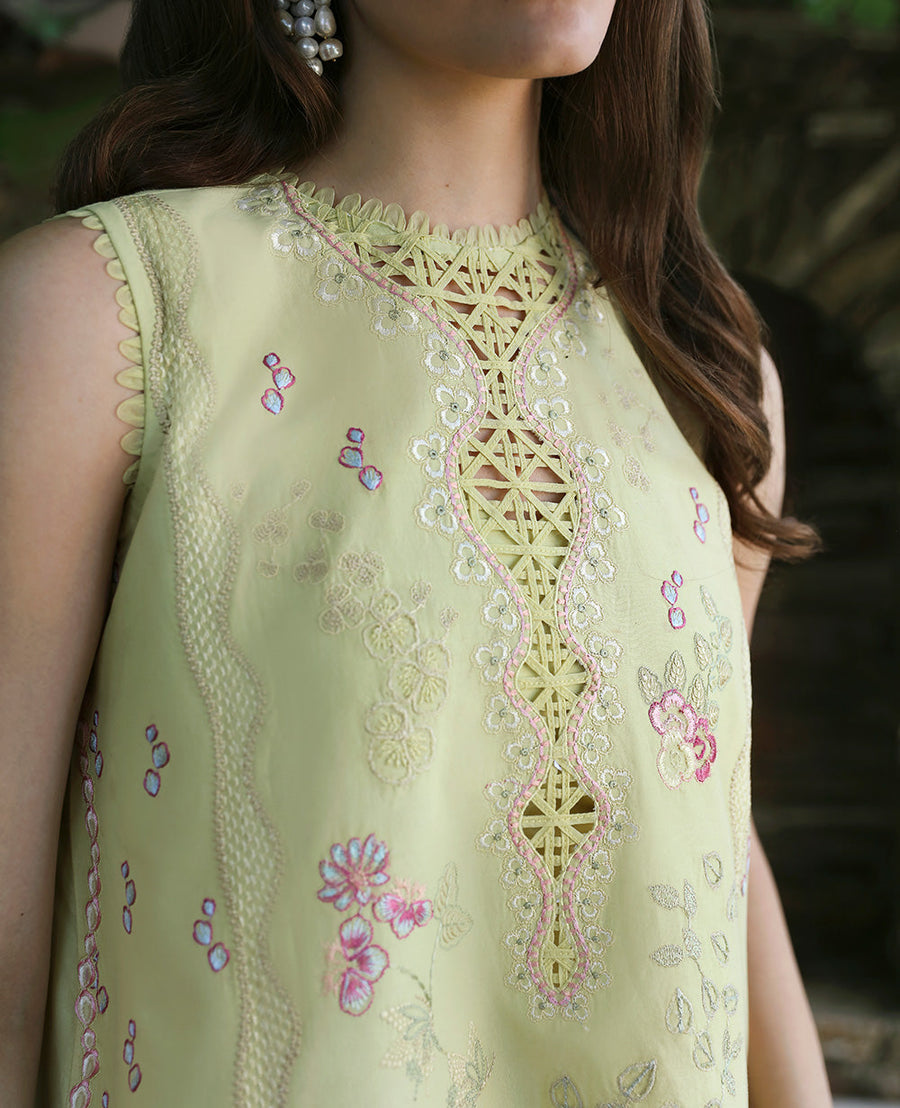Aylin By Republic WomensWear Embroidered Lawn Unstitched 3Pc Suit D5-A Lunara
