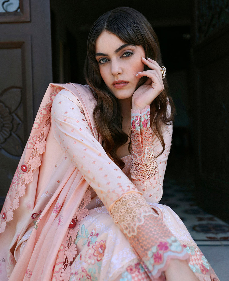 Aylin By Republic WomensWear Embroidered Lawn Unstitched 3Pc Suit D6-A Cemile