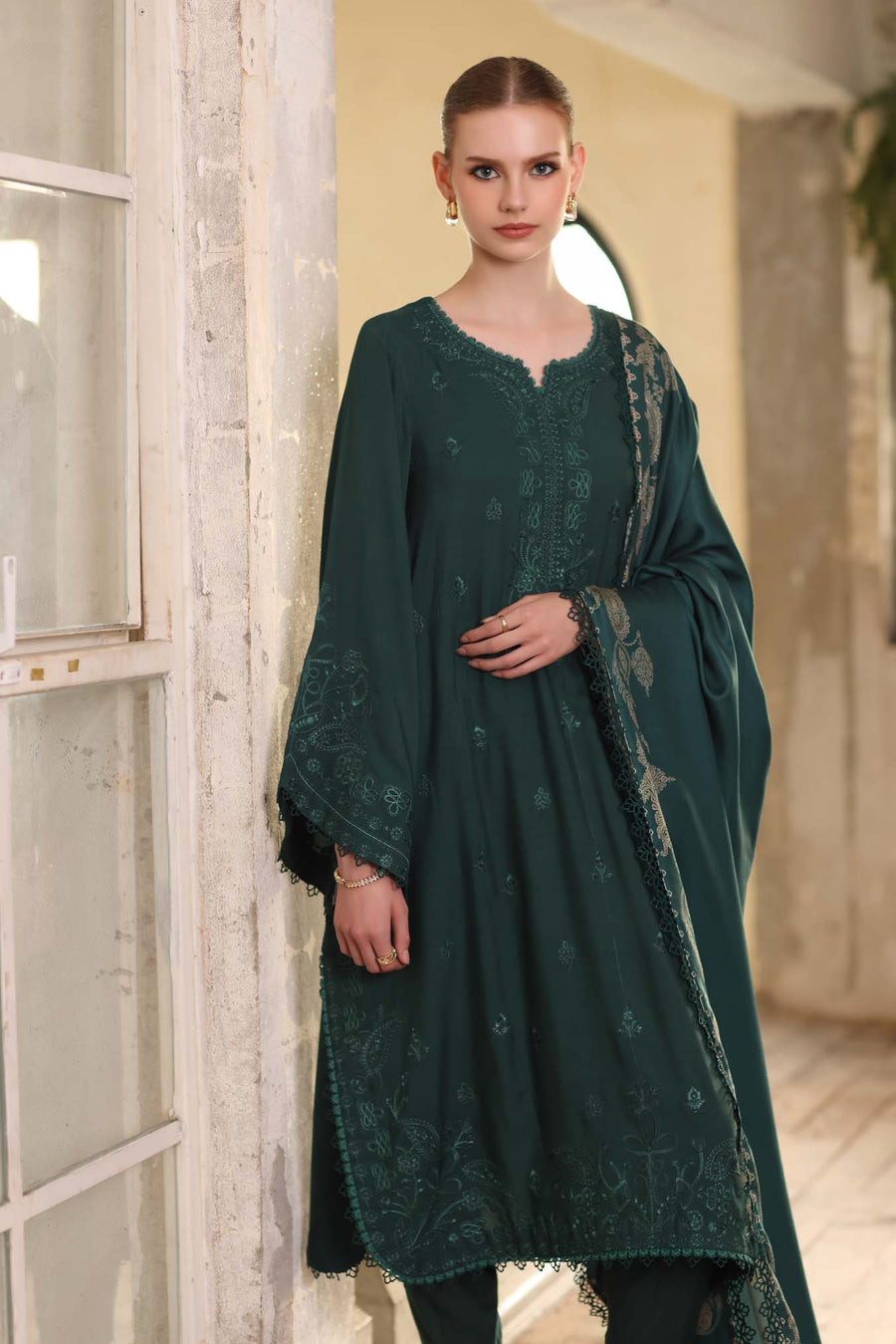 Noor by Saadia Asad Embroidered Linen Unstitched 3Pc Suit D-09A