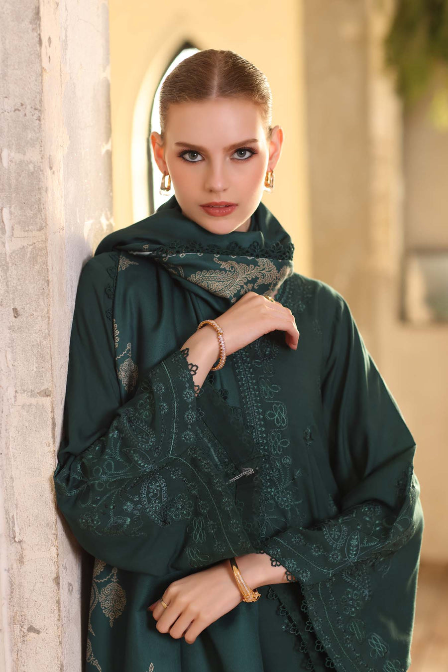 Noor by Saadia Asad Embroidered Linen Unstitched 3Pc Suit D-09A