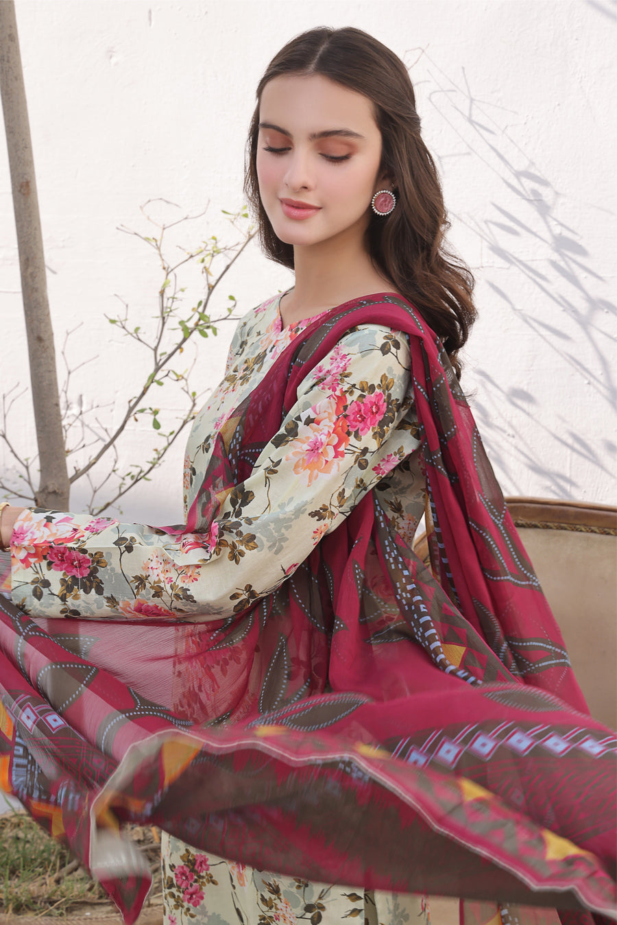 Feathers Premium Printed Lawn Unstitched 3Pc Suit DAENERYS-FT358