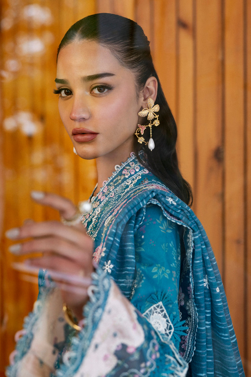 Qalamkar Qlinekari Embroidered Lawn Unstitched 3Pc Suit DC-10 Fina