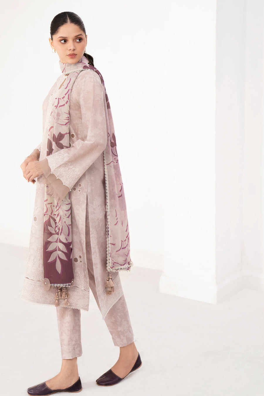 Delia by Jazmin Summer Embroidered Lawn Unstitched 3Pc Suit D-09