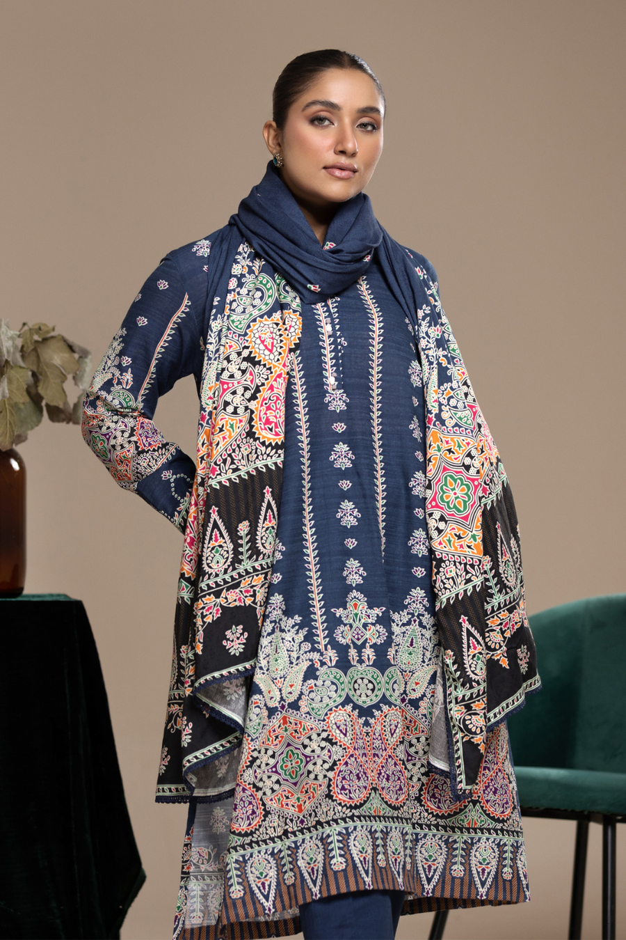 Ittehad Textiles Printed Khaddar Unstitched 3Pc Suit DP-KHJ-003