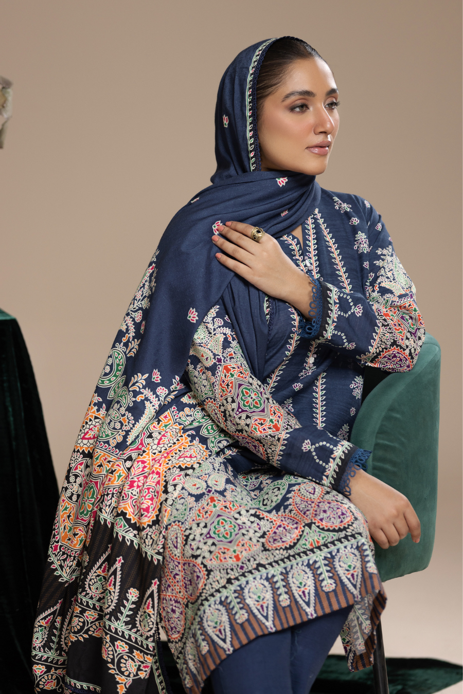 Ittehad Textiles Printed Khaddar Unstitched 3Pc Suit DP-KHJ-003