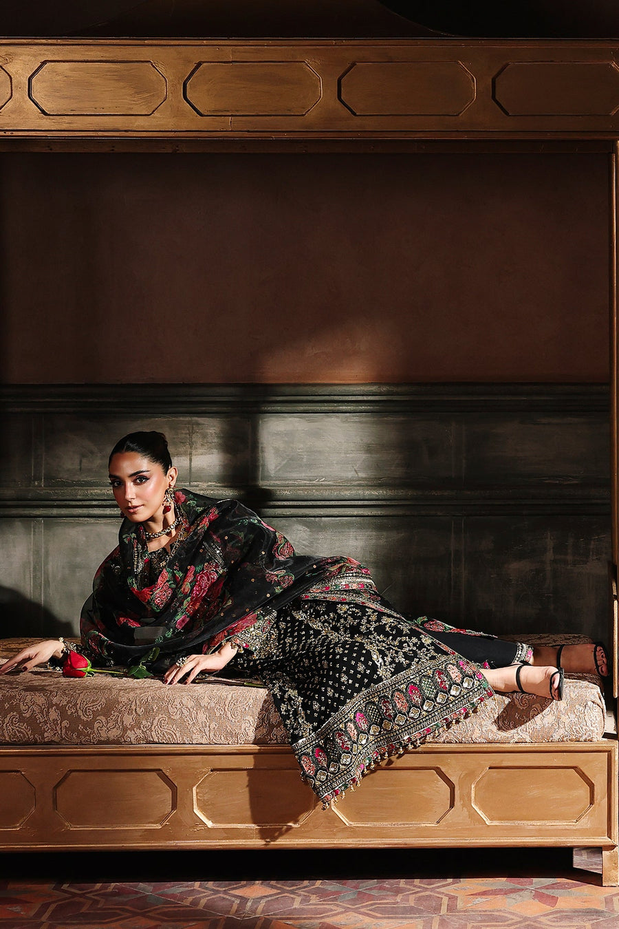 Charizma Dastan-e-Jashan Luxury Chiffon Unstitched 3Pc Suit DJW5-05