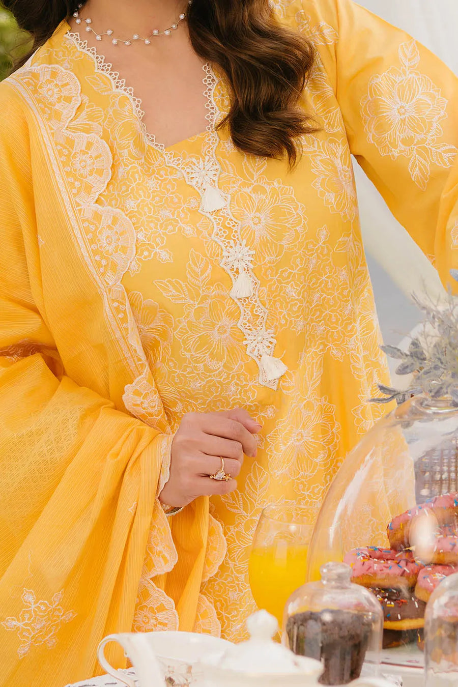 Gul Ahmed Tribute To Mother Unstitched Lawn 3Pc Suit DN-52001