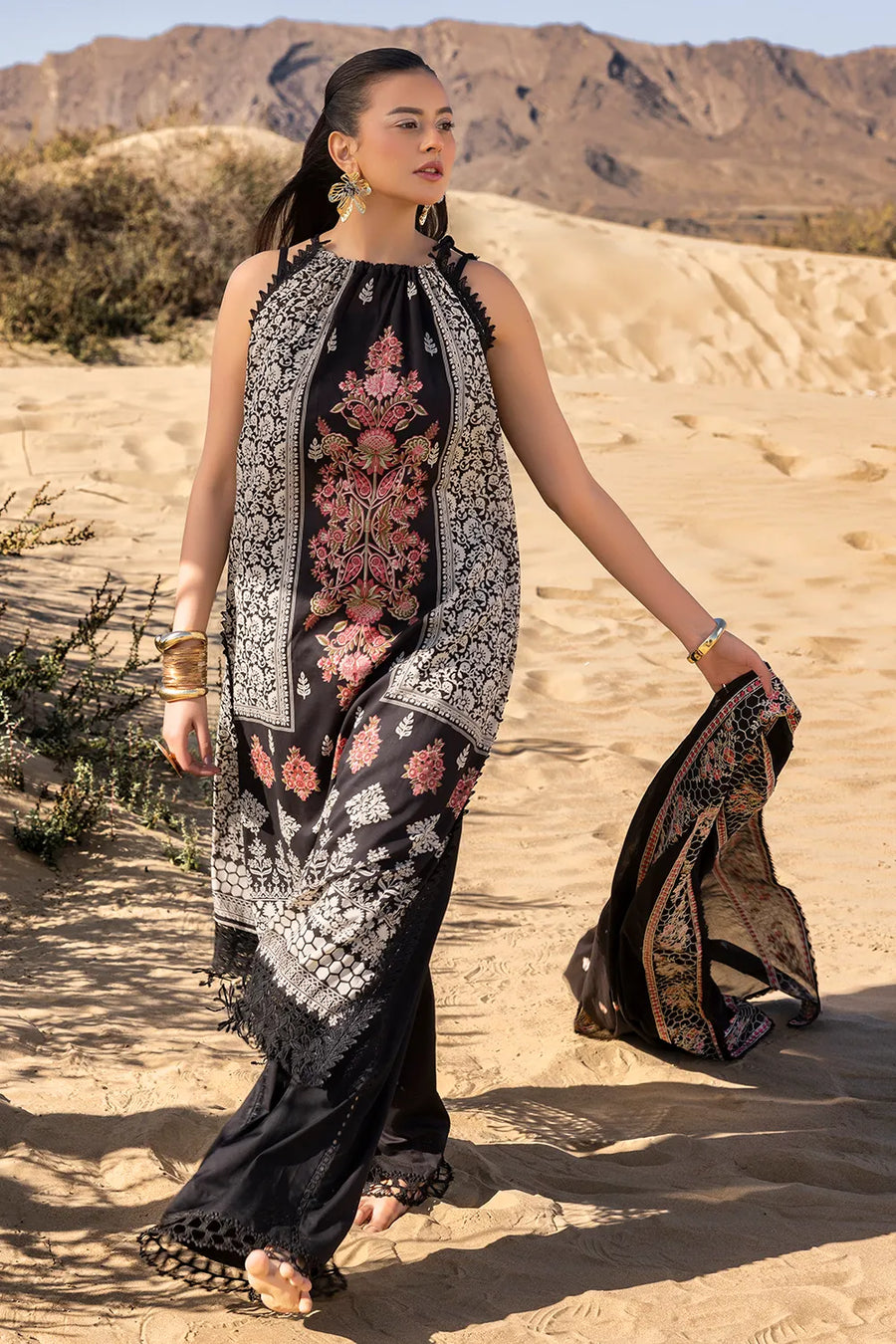 Gul Ahmed New Season Embroidered Lawn Unstitched 3Pc Suit DN-52012