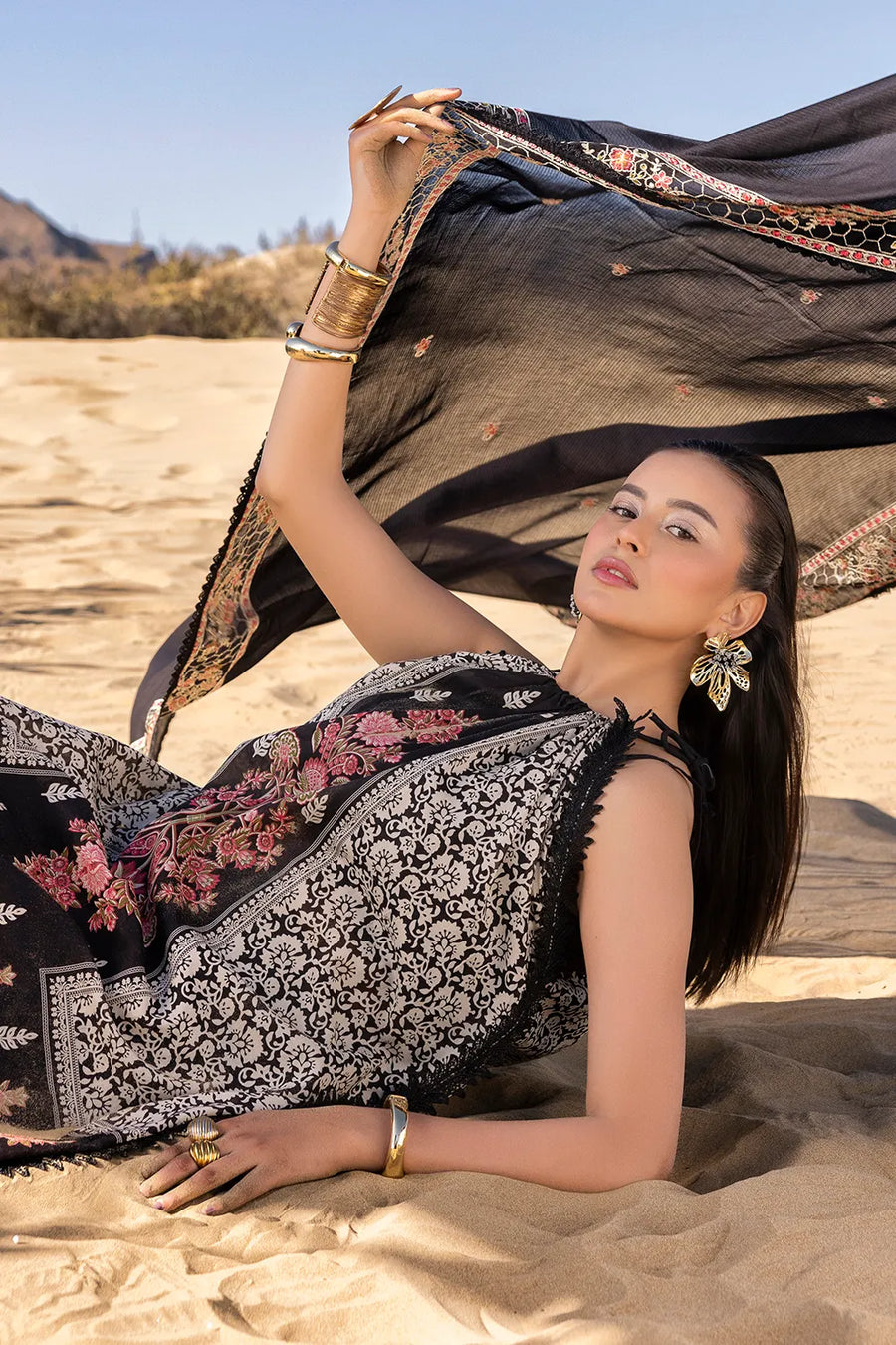 Gul Ahmed New Season Embroidered Lawn Unstitched 3Pc Suit DN-52012