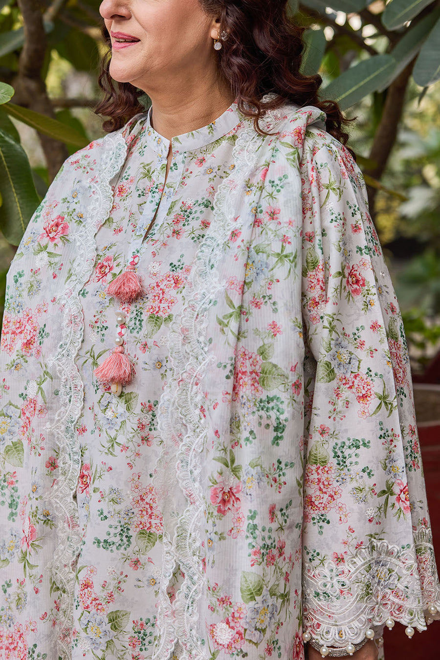 Gul Ahmed Tribute to Mothers Embroidered Lawn Unstitched 3Pc Suit DN-62010