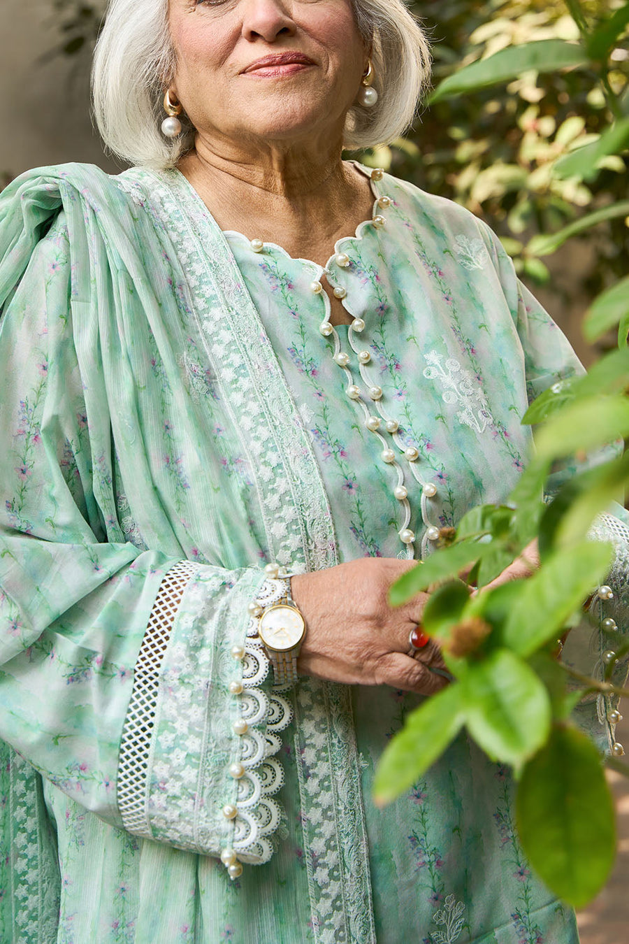 Gul Ahmed Tribute to Mothers Embroidered Lawn Unstitched 3Pc Suit DN-62016