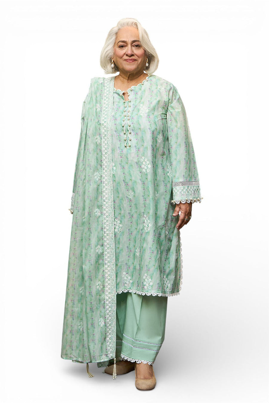 Gul Ahmed Tribute to Mothers Embroidered Lawn Unstitched 3Pc Suit DN-62016