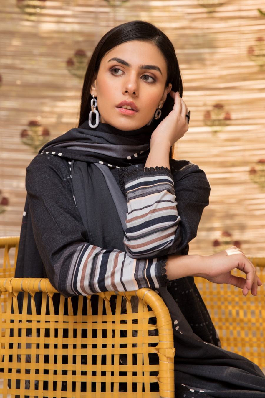 Ittehad Textiles Printed Khaddar Unstitched 3Pc Suit DP-KHD-007
