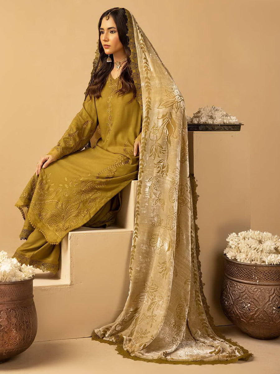 Dastaan by Riaz Arts Embroidered Leather Peach 3Pc Suit DS-18