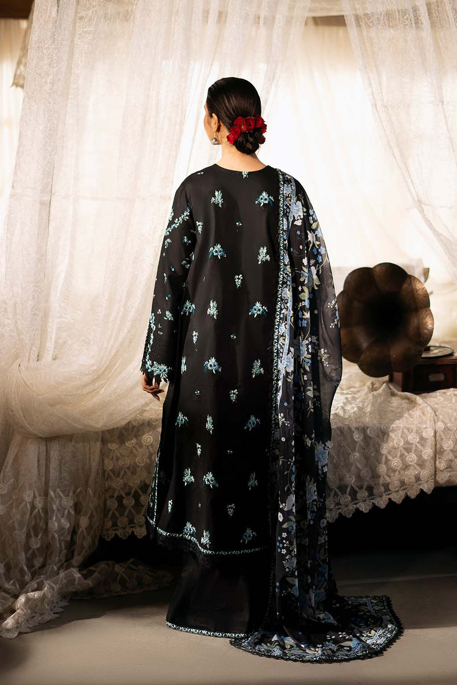 Zarposh Sajni Embroidered Lawn Unstitched 3Pc Suit - Mahzadi