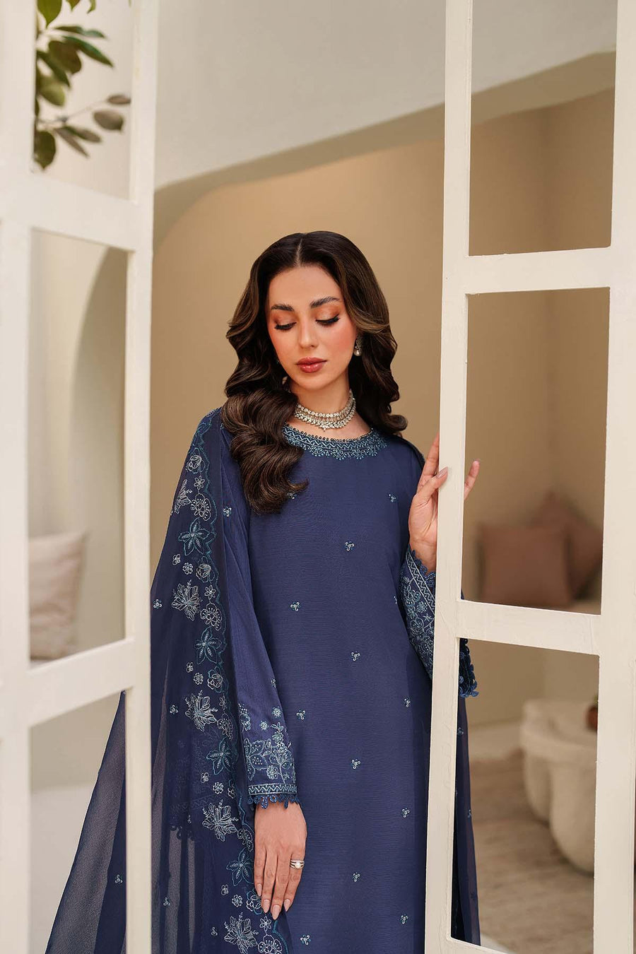 Zarif Exclusive Tabeer Embroidered Raw Silk Unstitched 3Pc Suit D-09 Anaabi