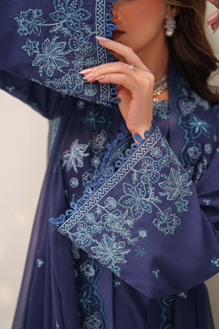 Zarif Exclusive Tabeer Embroidered Raw Silk Unstitched 3Pc Suit D-09 Anaabi