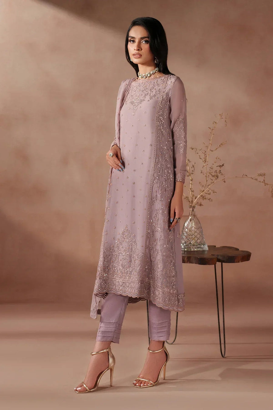 Zarif Mahrosh Embroidered Chiffon Unstitched 3Pc Suit UNST-MUF-04 SAHEER