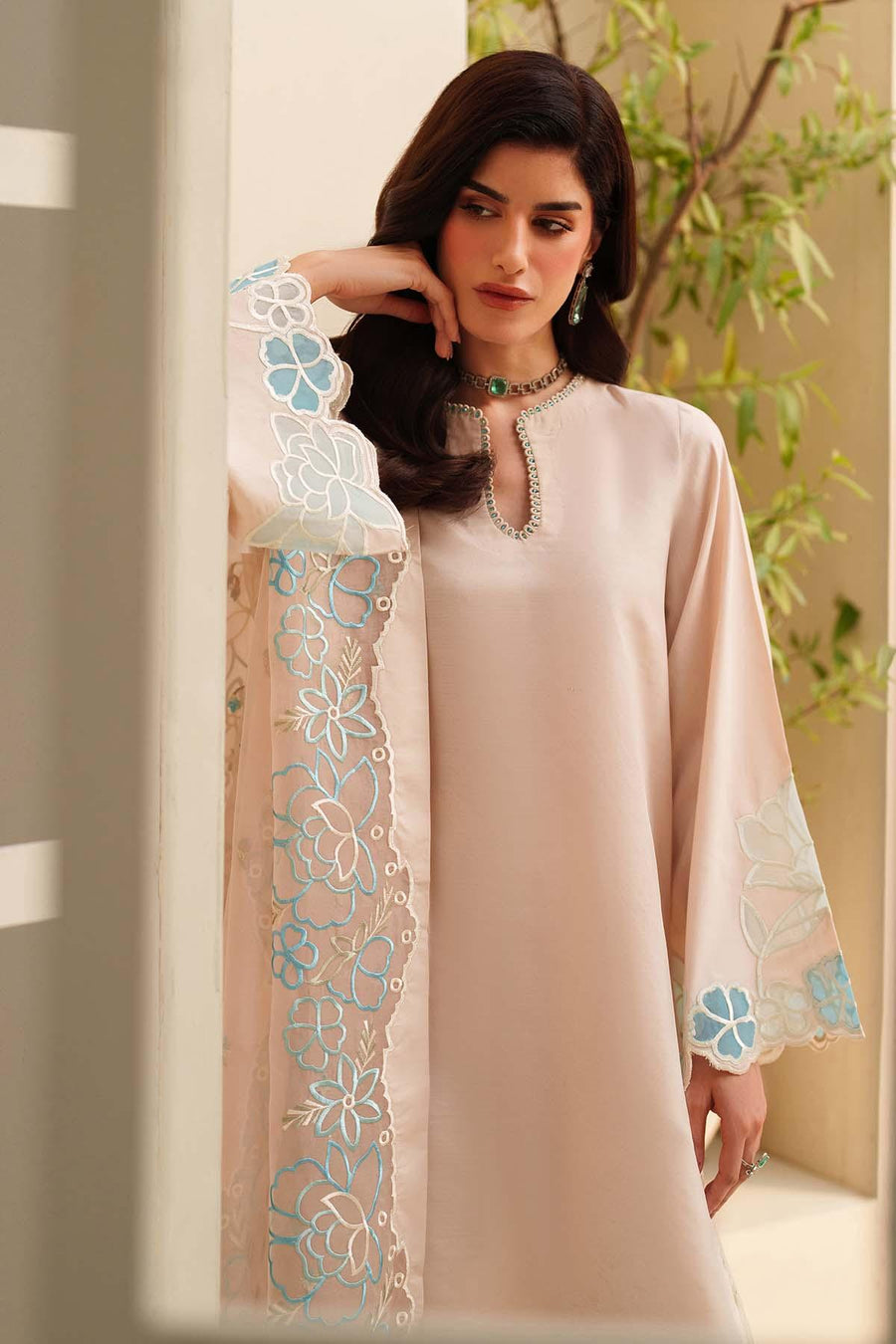 Zarif Exclusive Tabeer Embroidered Raw Silk Unstitched 3Pc Suit D-02 Florielle